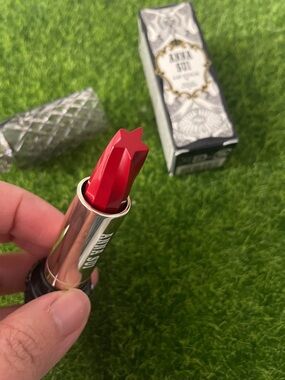 🆕 Anna Sui Lipstick in 400